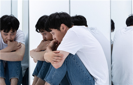 18歲青少年自閉癥表現