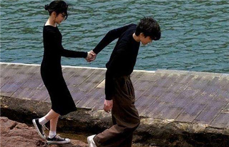 怎么和青春早戀孩子溝通 用好這幾招便可以輕松解決