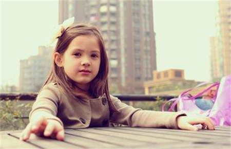 8歲孩子頂嘴厲害怎么辦