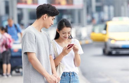 中學(xué)生早戀行為