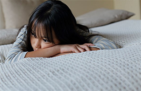 小孩膽小、自卑的原因
