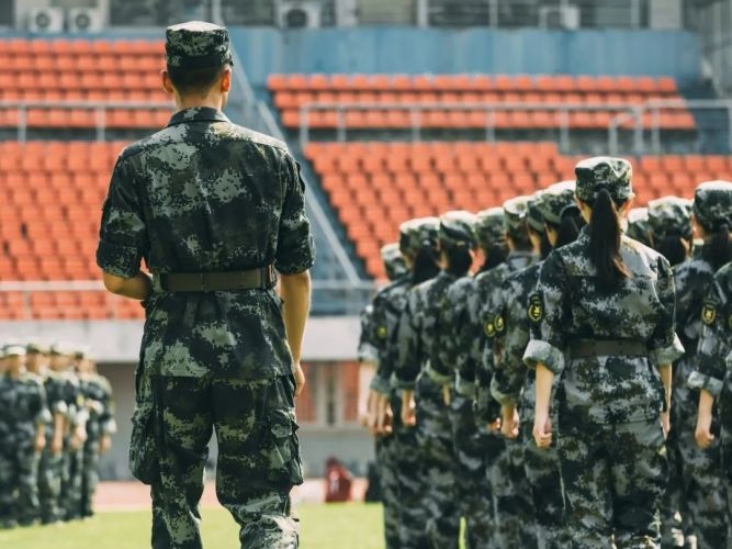 孩子叛逆期教育學校,封閉式軍事化學校